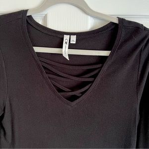Cable & gauge black tunic, size medium